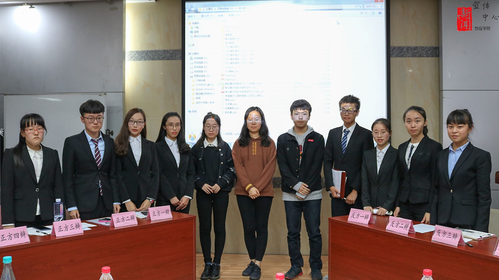 7978facde497751a9af4e9618b5a5e2c.jpg 第二轮辩论4.jpg